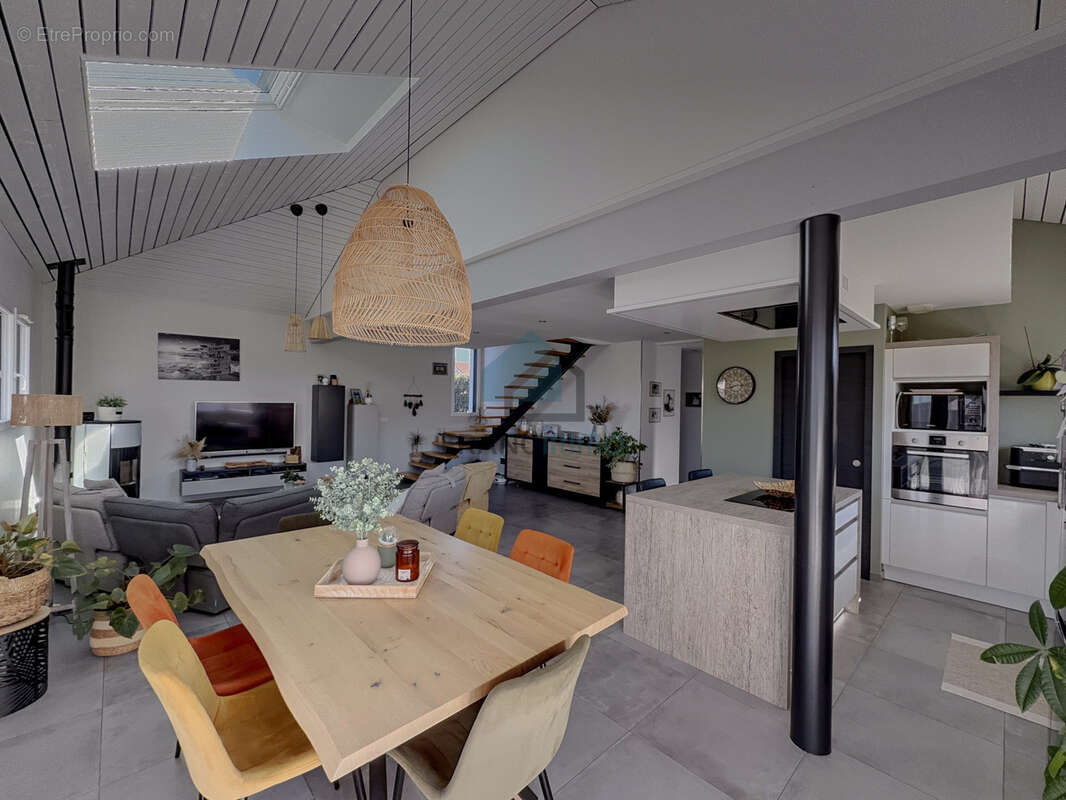 Maison à LES ECORCES