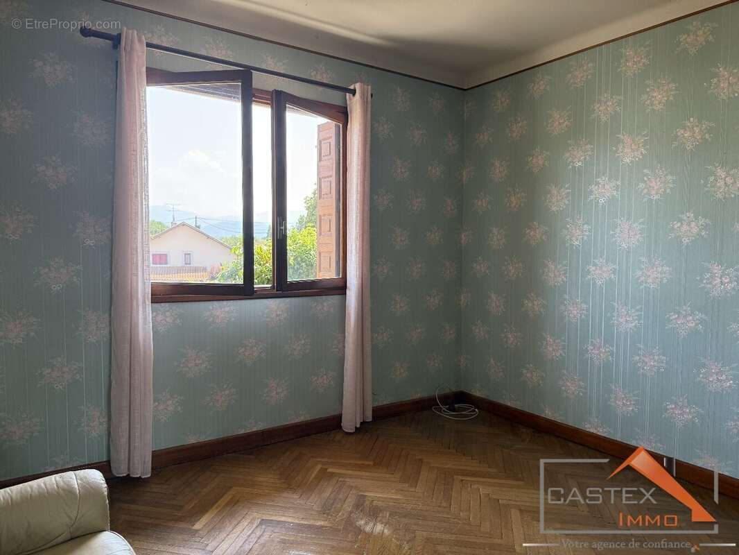 Spacieux T4 avec terrasse, jardinet et garage à Mane (31260) - photo 7