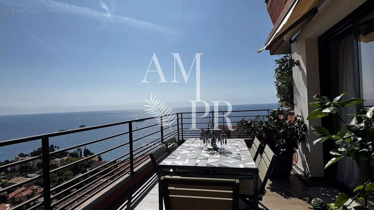 Appartement à ROQUEBRUNE-CAP-MARTIN