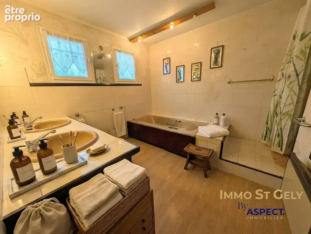 Maison 5 pièces 147 m² à vendre à Saint-Clement-De-Riviere (34980) - photo 7