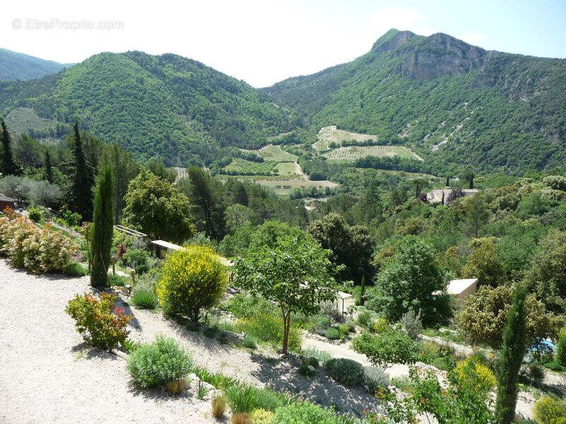 Maison à AUBRES