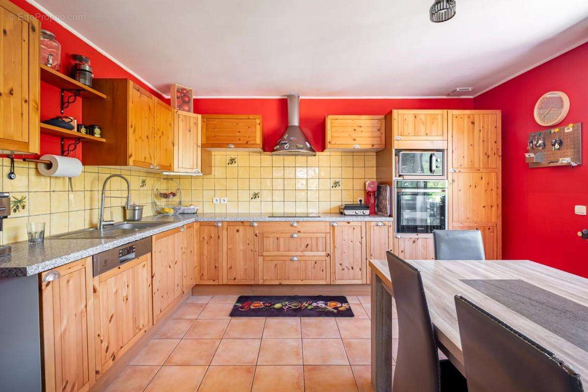 Maison de 6 pièces de 139 m² à Saint-Blaise - photo 4