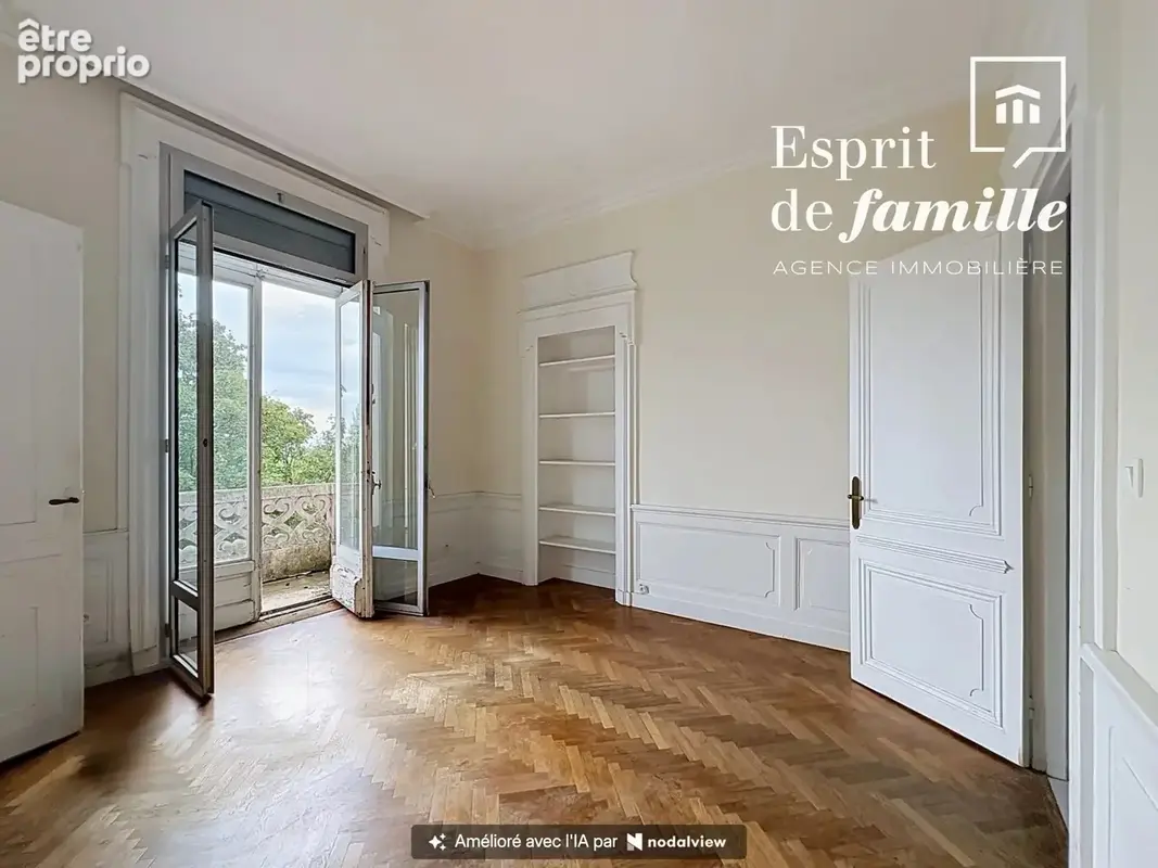 QUAI JEAN-JACQUES ROUSSEAU – Appartement de réception de 122 m² dans une maison bourgeoise - photo 11