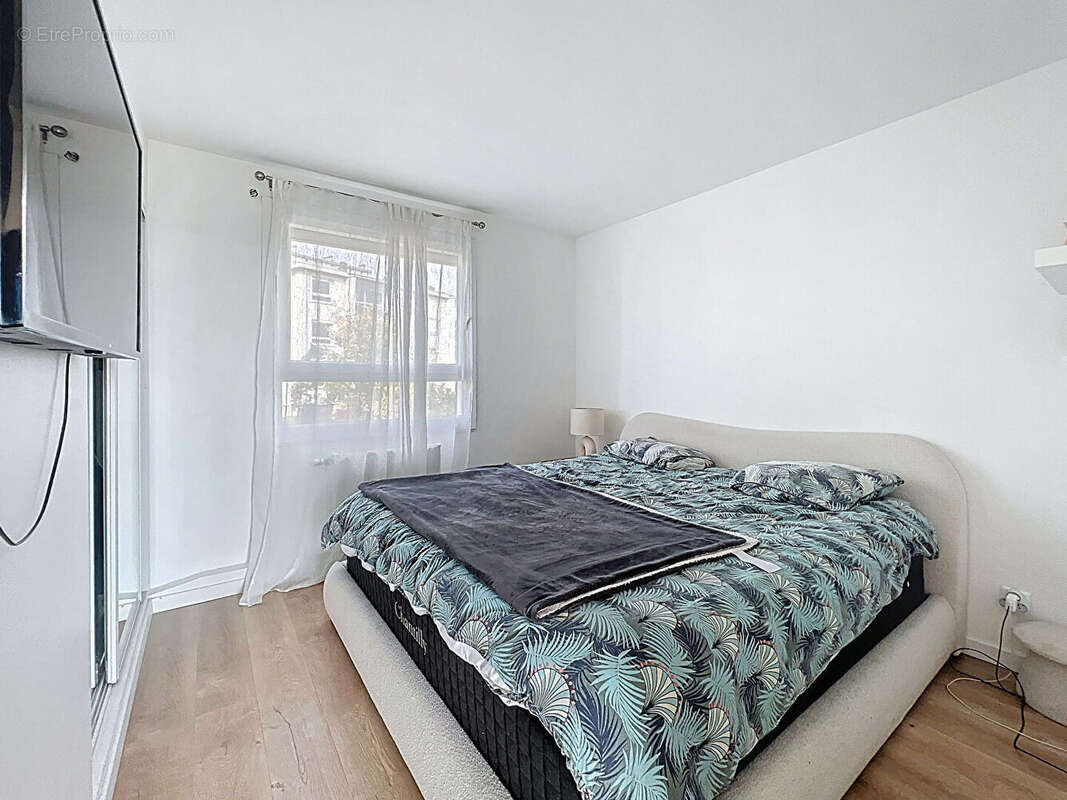 Appartement à SURESNES