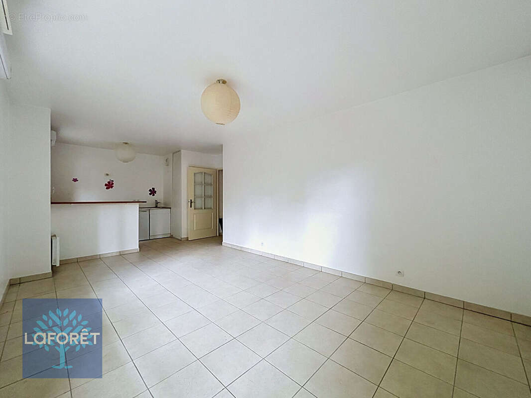 Appartement à CORBEIL-ESSONNES
