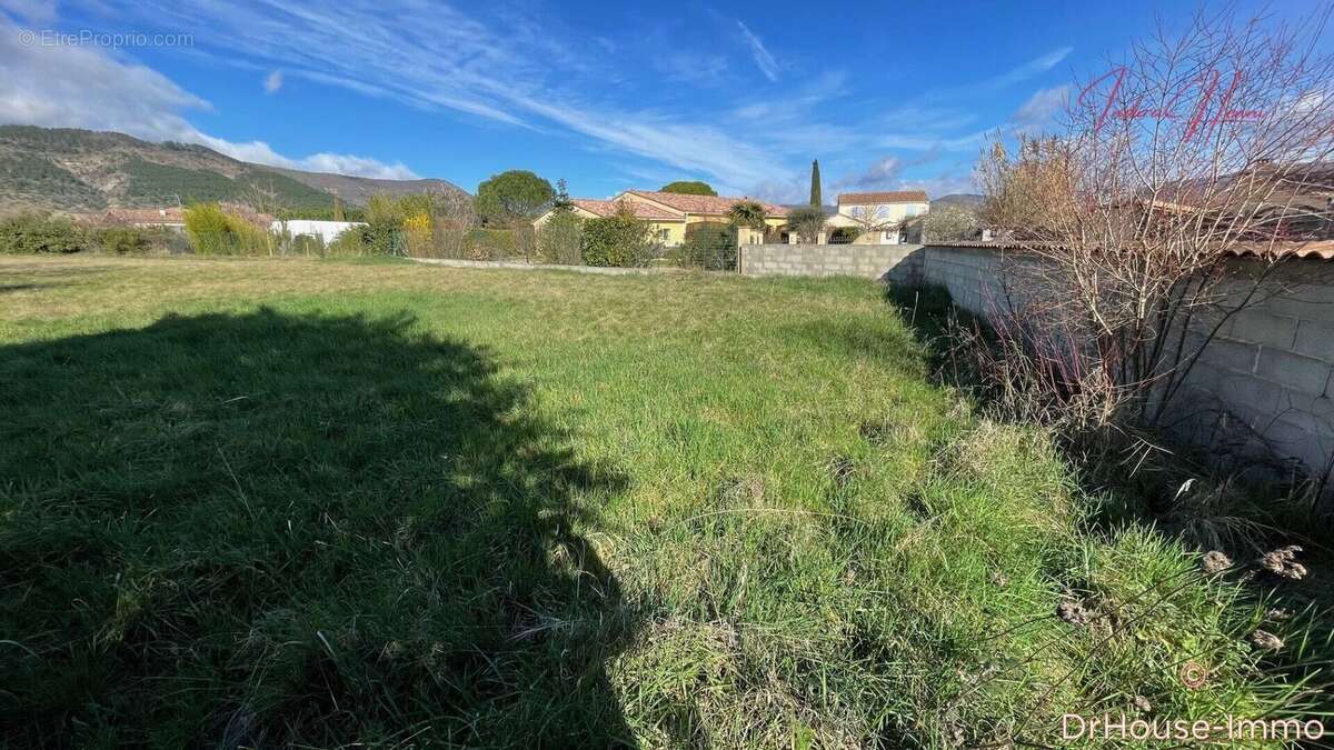 Terrain à ALBA-LA-ROMAINE