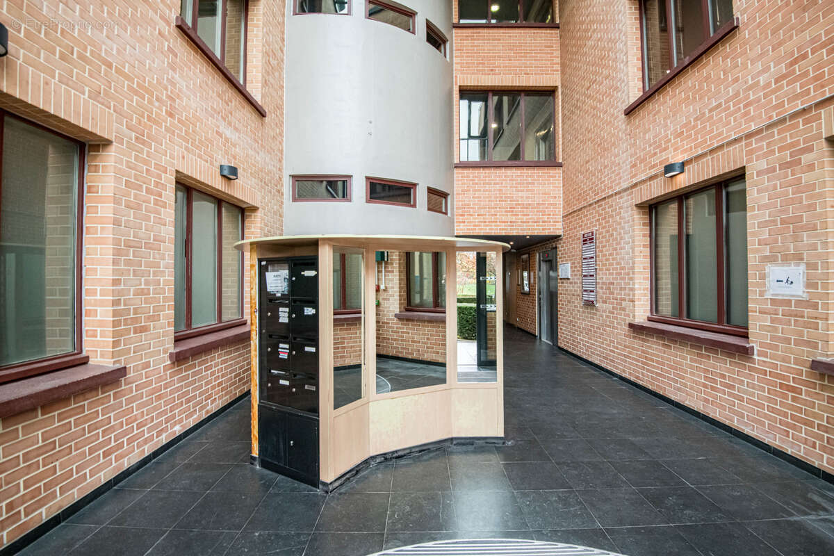 Commerce à COURCOURONNES