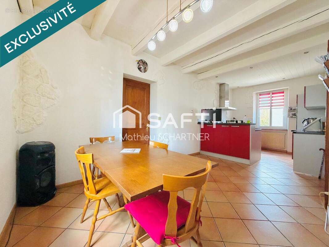 Maison 115 m² à Montreux-Vieux  - photo 9