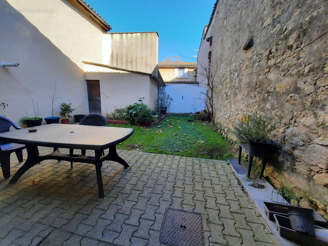 Appartement à SAUVETERRE-DE-GUYENNE