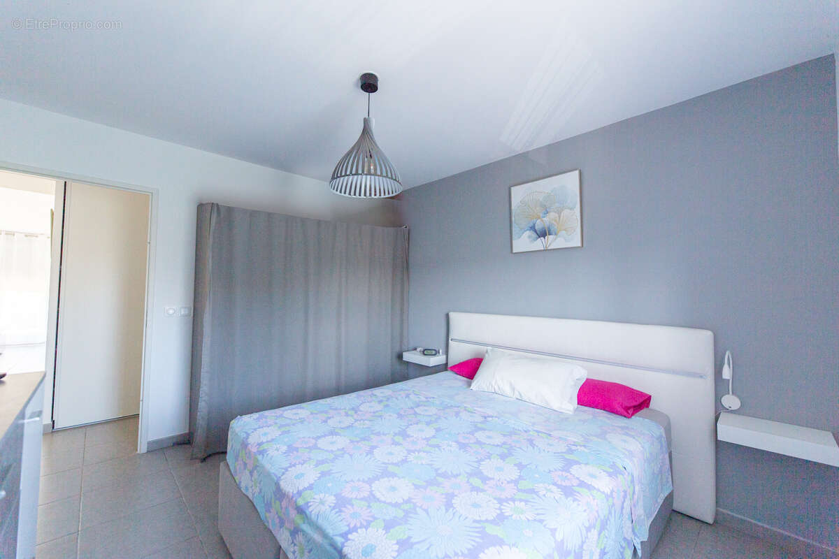 Appartement à MANDELIEU-LA-NAPOULE