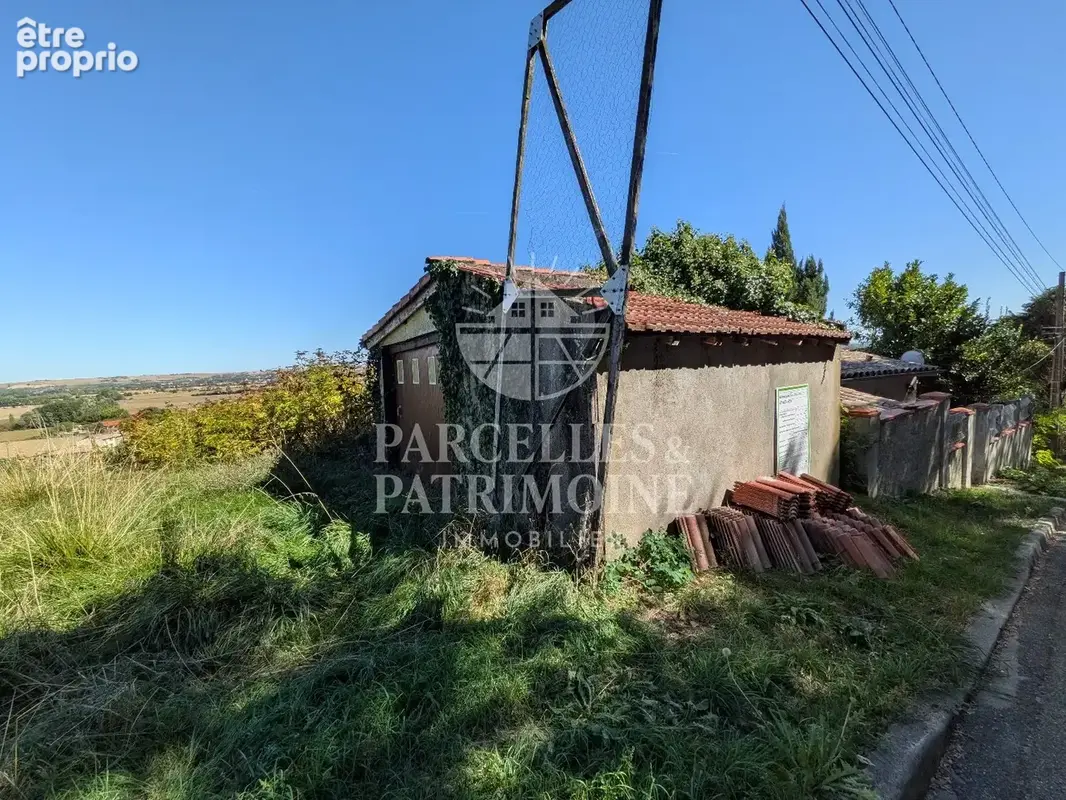 PUYDANIEL : Terrain viabilisé de 982m² avec vue dégagée - photo 9