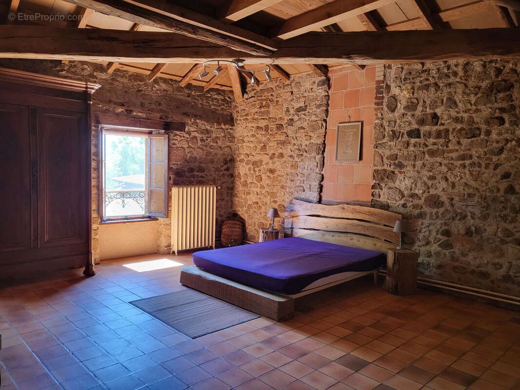 Maison à CASTELNAU-DE-MONTMIRAL