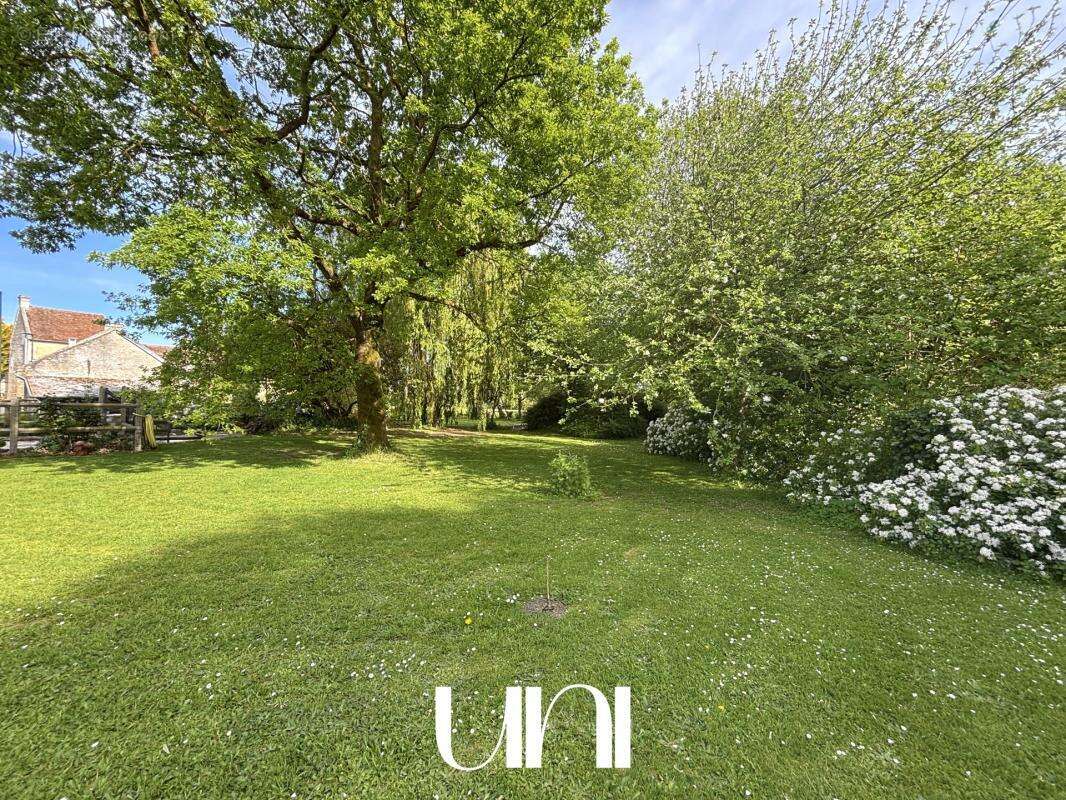 Maison 373 m² à Airan  - photo 25
