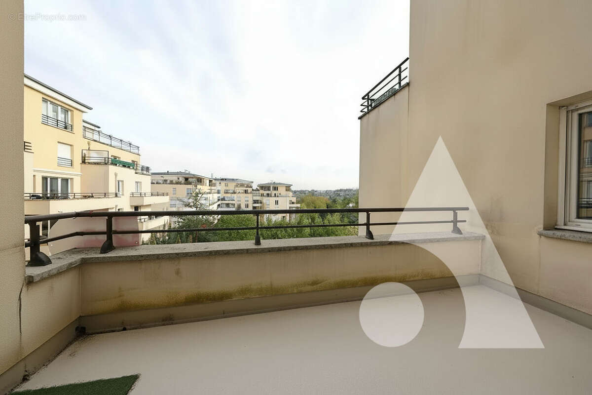 Appartement à CORBEIL-ESSONNES