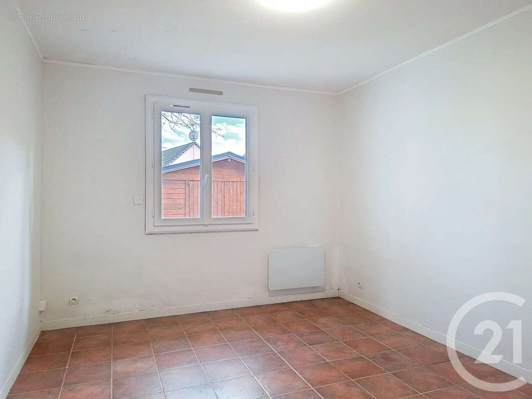 Maison 97 m² à Le Chatelet-En-Brie  - photo 8