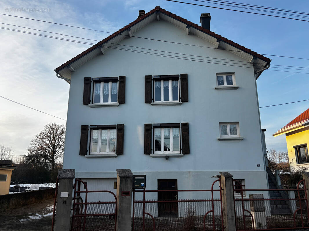 Maison à VIEUX-CHARMONT