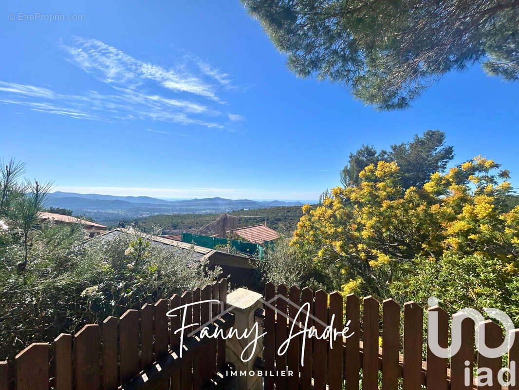 Photo 3 - Maison à LE CASTELLET