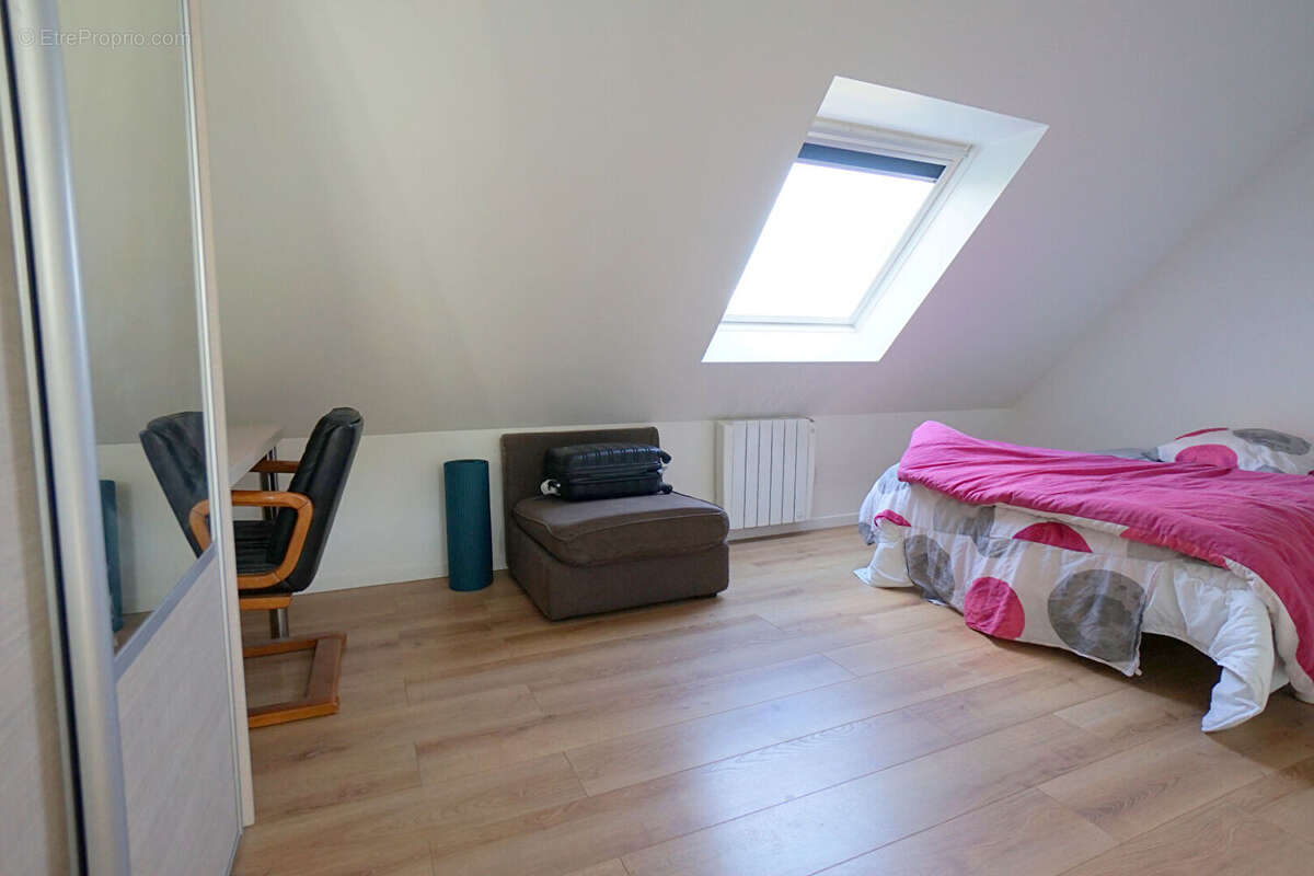 Maison à MEZIERES-SUR-SEINE