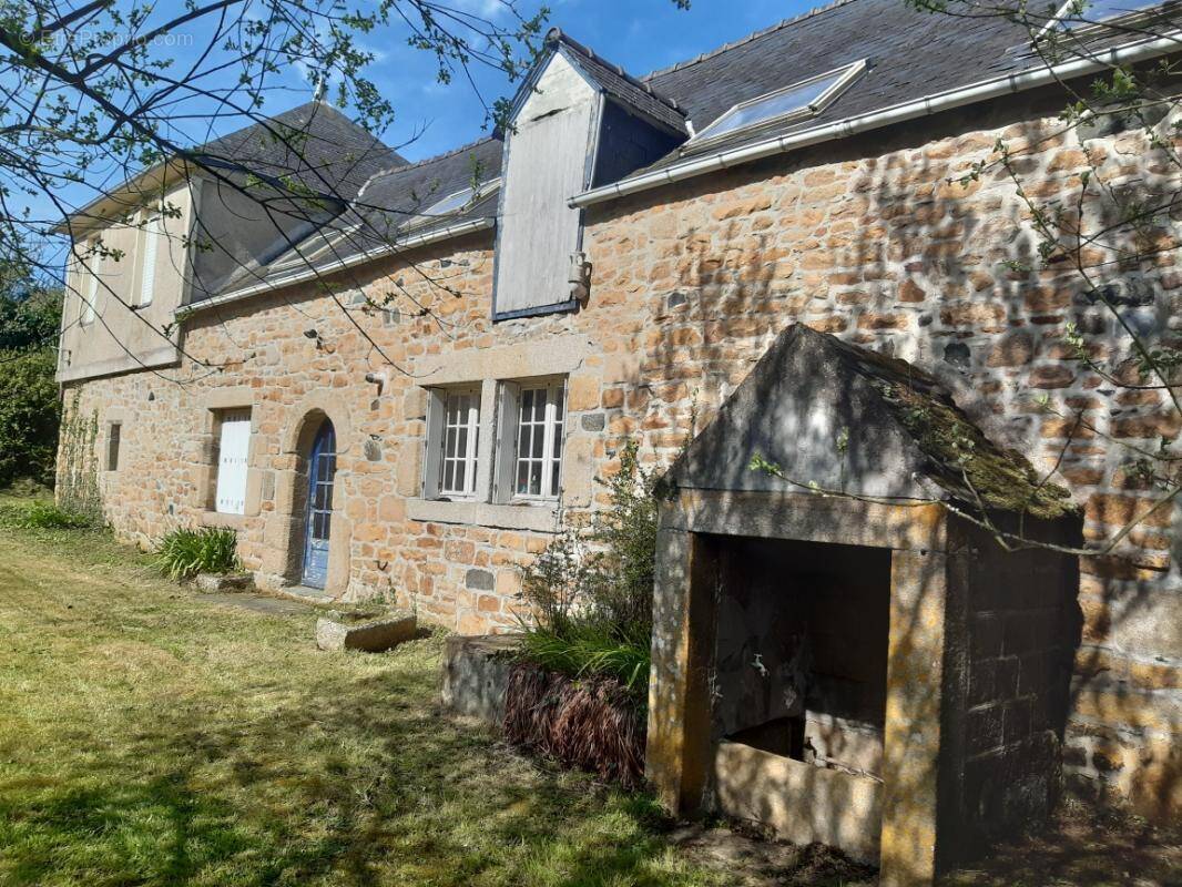 Maison à PLOUGASNOU