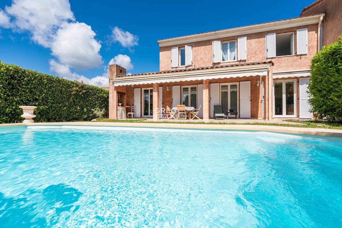 Maison à VILLENEUVE-LOUBET