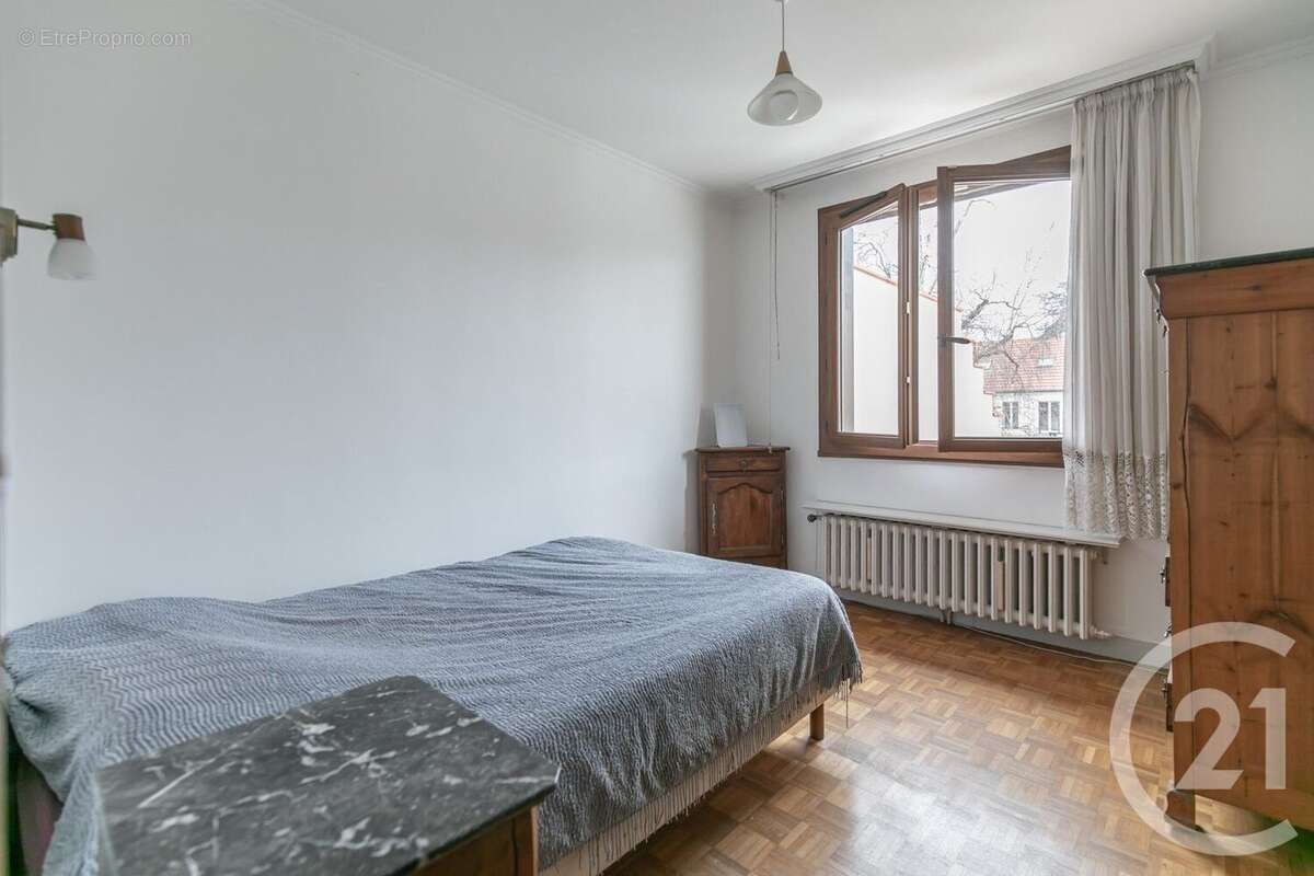 Maison à SAINT-MAUR-DES-FOSSES