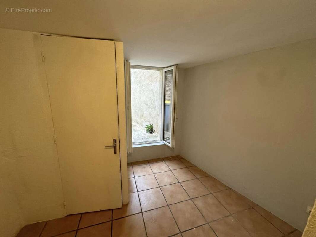 CREUSE -  Proche la SOUTERRAINE - Maison De Village De 86m2 Avec Petite Cour Intérieure - photo 5