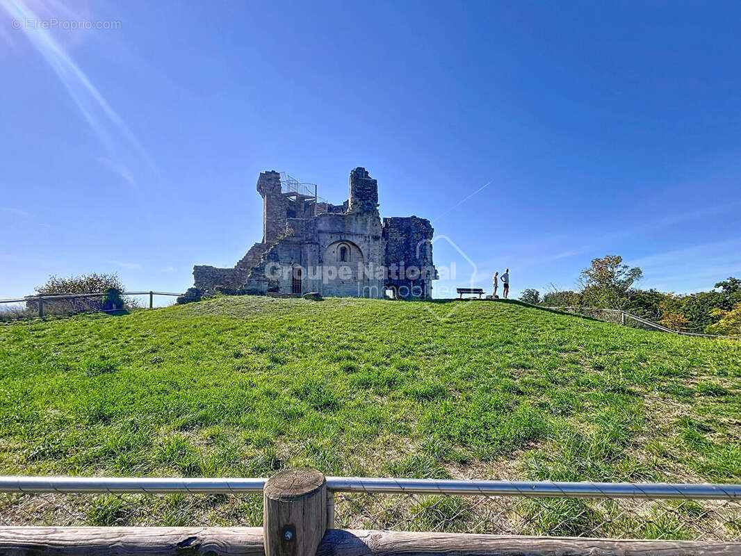 Maison à LA BAUME-DE-TRANSIT