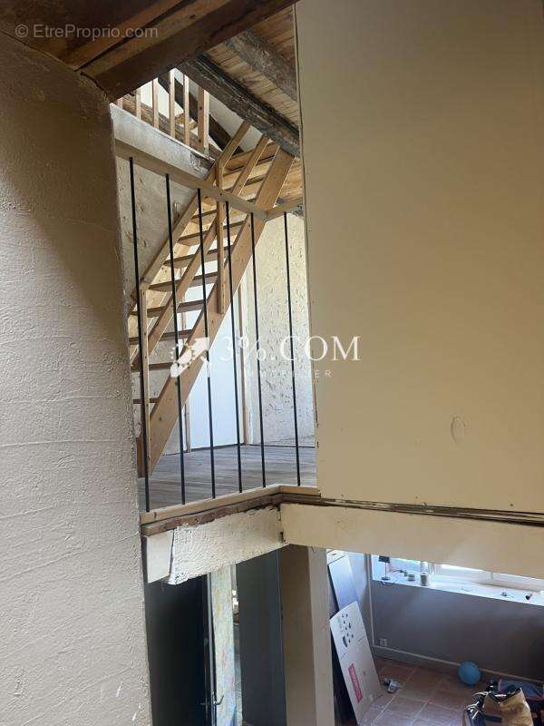 3%. com immobilier à  iteuil - photo 18