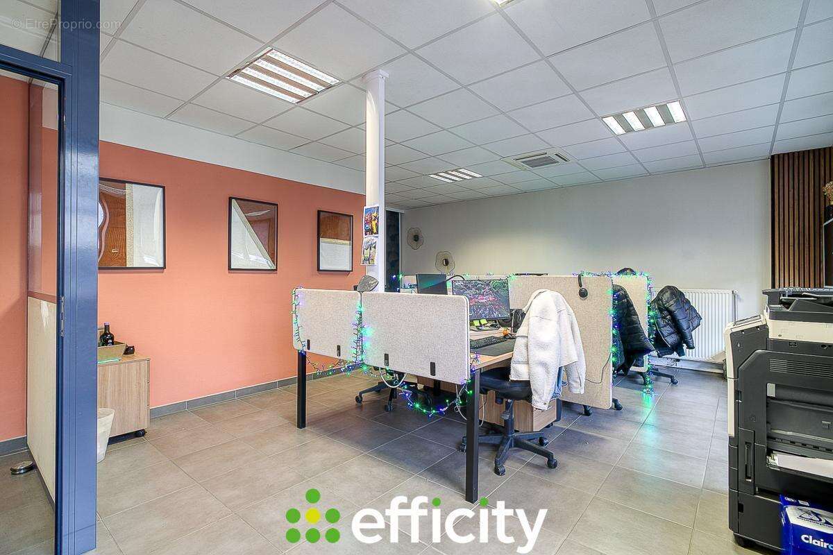 Commerce à DECINES-CHARPIEU