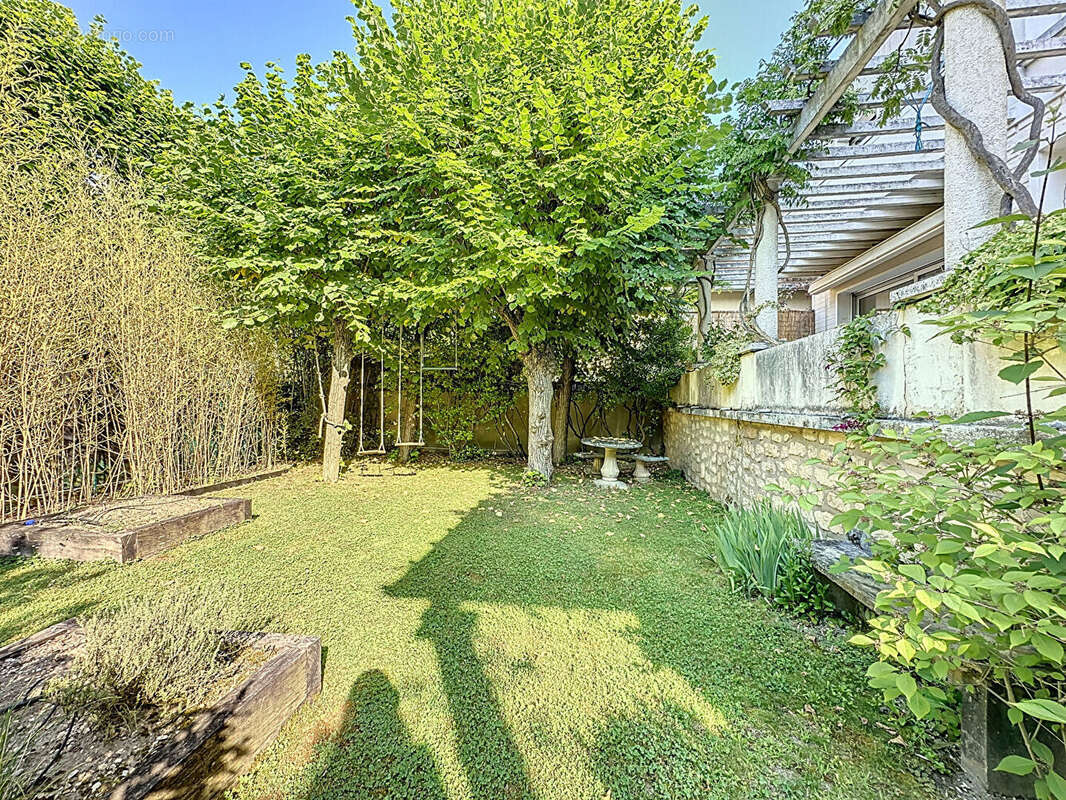 Maison à SAINT-MAUR-DES-FOSSES