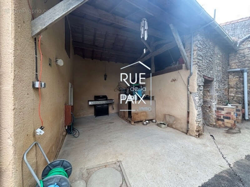 Maison à SAINT-LOUP-LAMAIRE