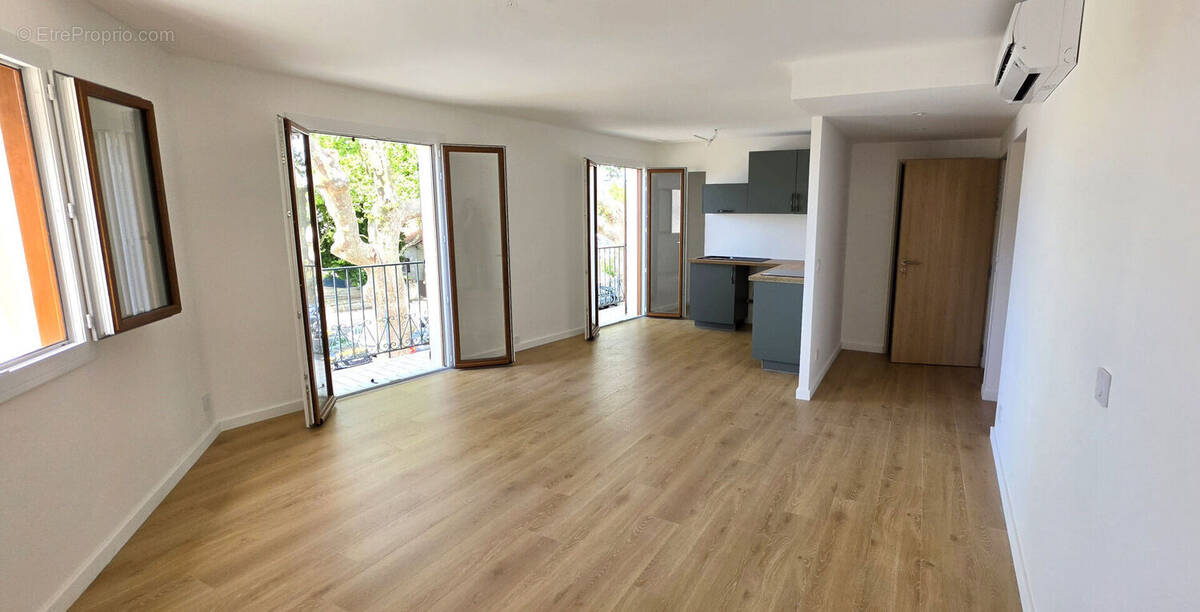 Appartement à MAUGUIO