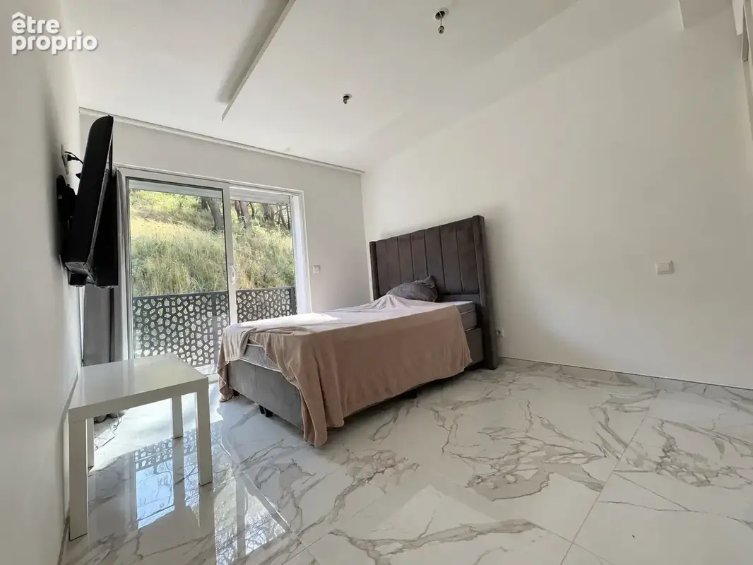 Maison 210 m2 avec 2 habitations, piscine et 2 002 m2 de terrain - photo 6
