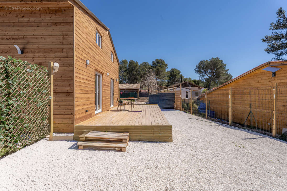 Maison à LE CASTELLET