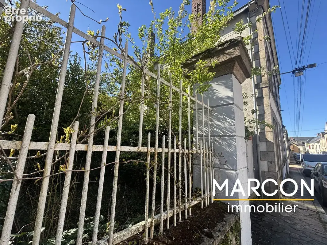 Maison de ville avec jardin et garage - photo 2