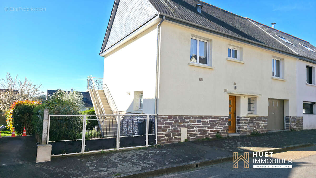 Maison à BRUZ
