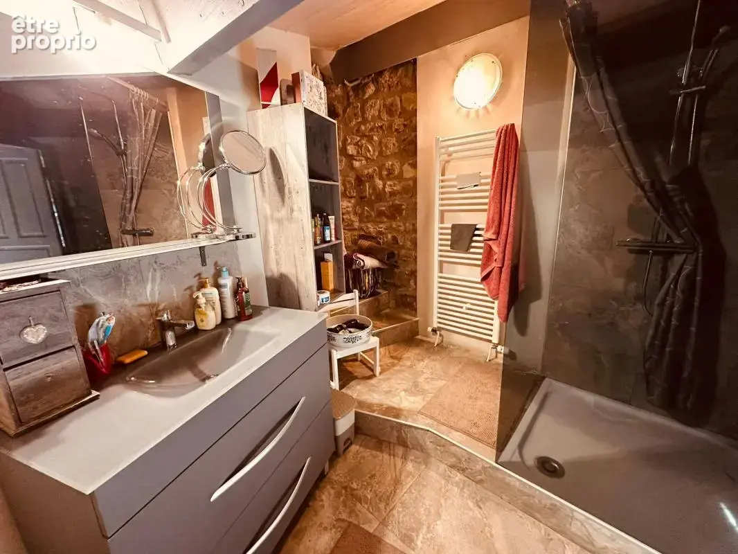 Mas ancien de caractére avec dépendance et terrain attenant - photo 20