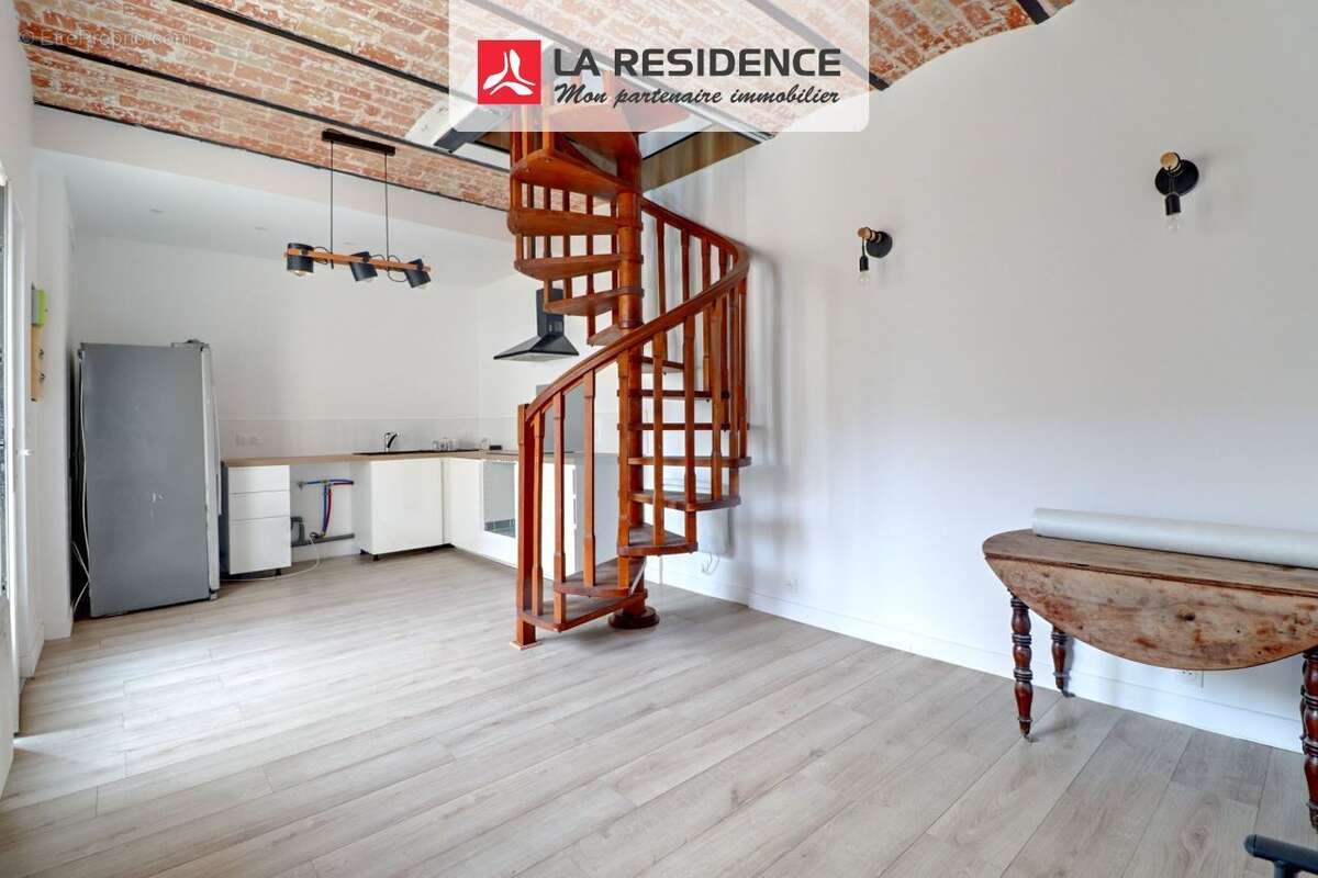 Maison à MAURECOURT