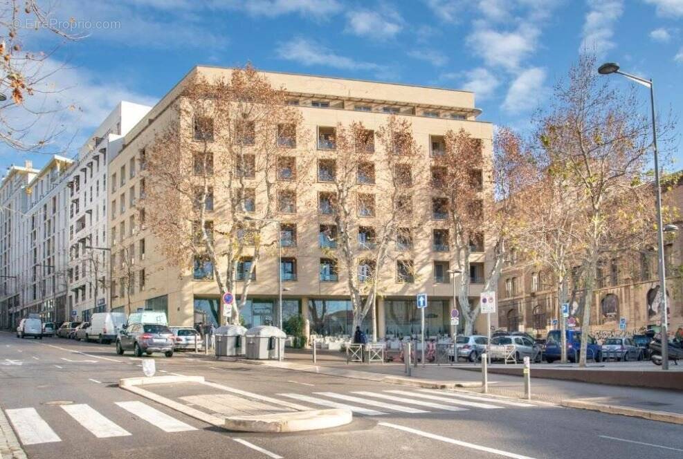 Appartement à MARSEILLE-1E
