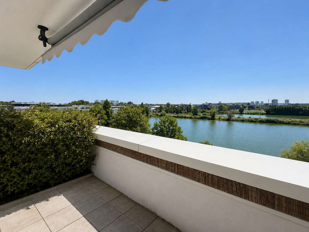 Spécial investisseur   Appartement T4 avec terrasse et garage double à Bruges - photo 2