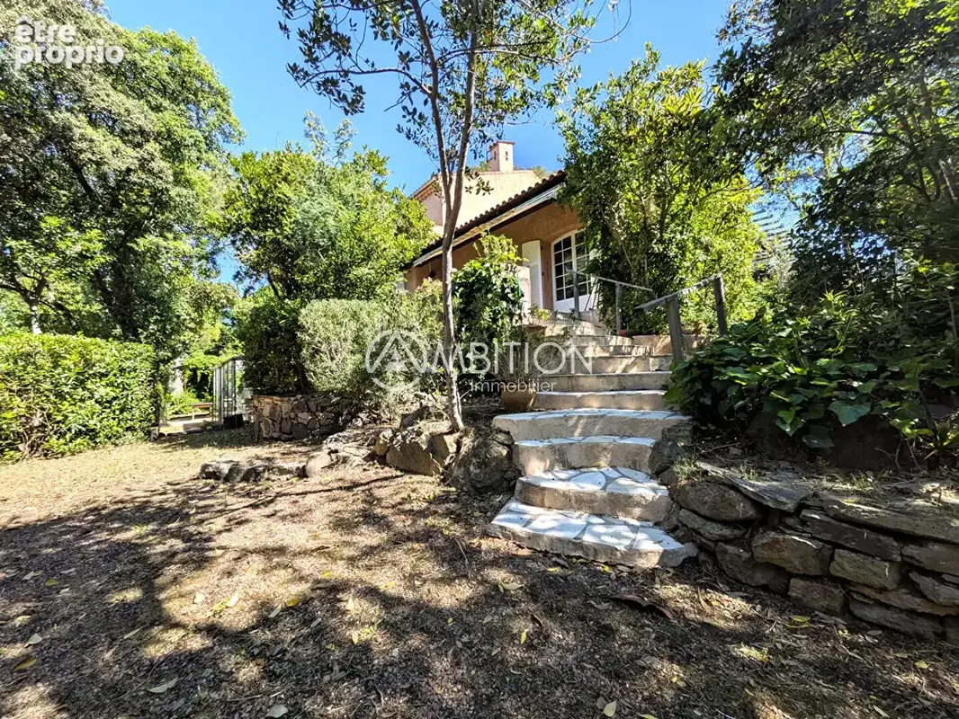 Saint Raphael maison avec 2 appartements . - photo 3
