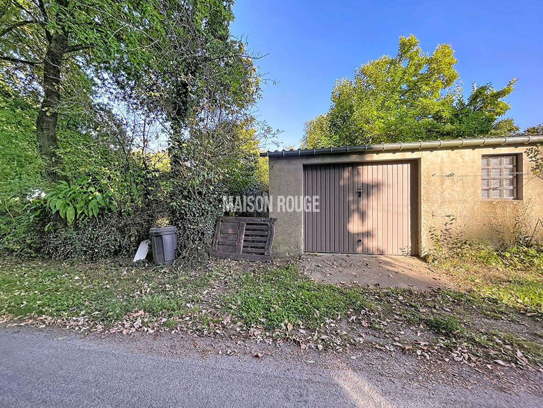 Maison à BAGUER-MORVAN