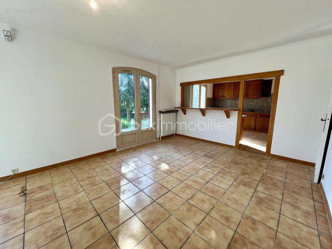 Maison 5 chambres sous sol total - photo 7