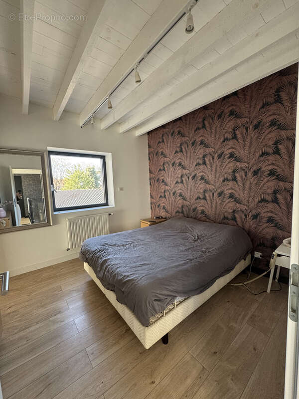 Maison à VEAUCHE