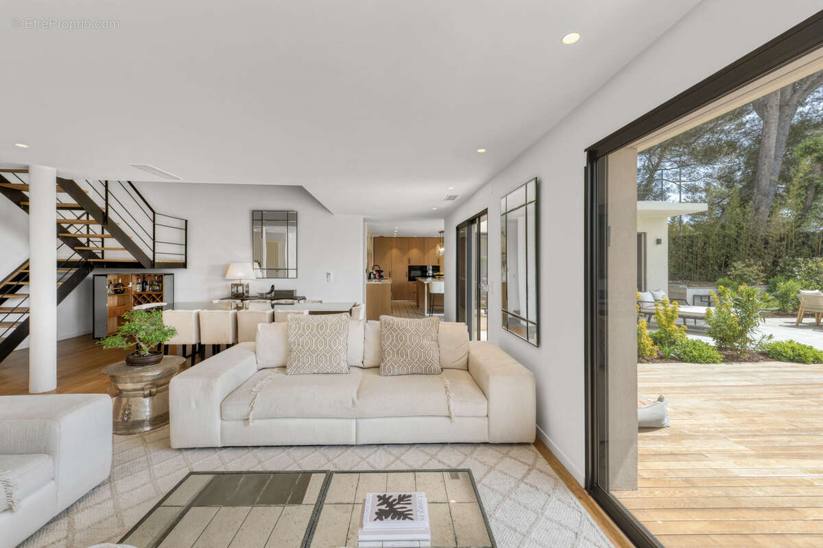 Appartement à LE CANNET