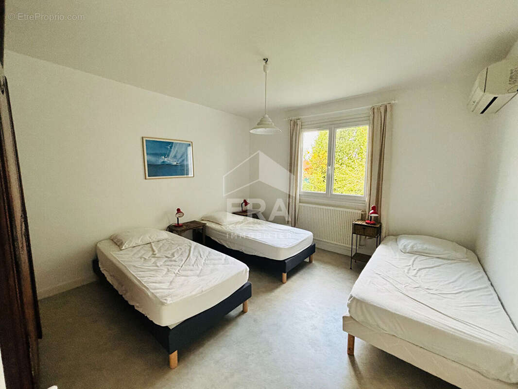 Maison à VAUX-SUR-MER