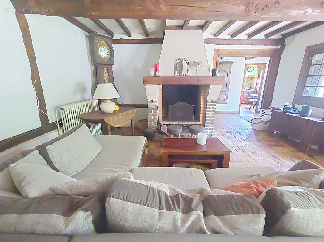 GENNEVILLE - Maison de charme de 6 pièces - photo 4