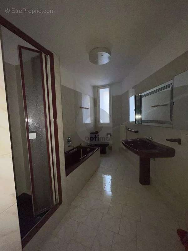 Appartement à ROQUEBRUNE-CAP-MARTIN