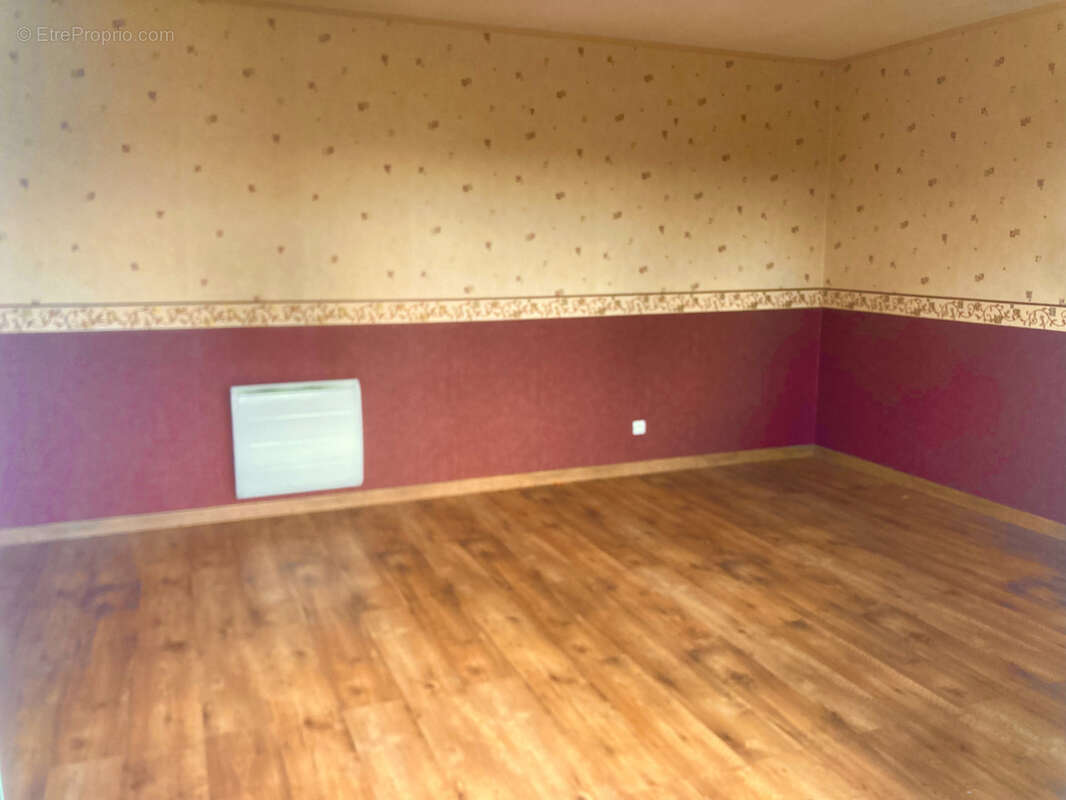 Appartement à DUGNY