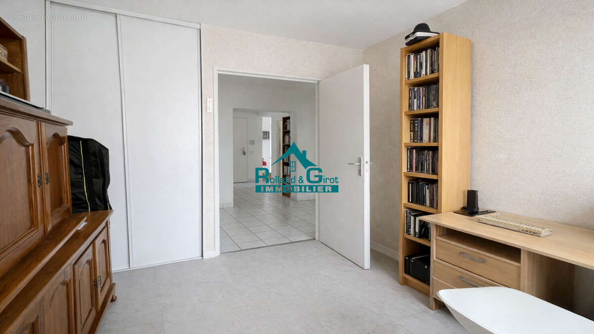 Appartement à LA MEZIERE